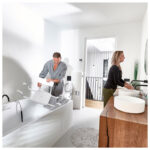 Adjustable bathtub seat with backrest - LM Global Design Bath Seat with Back - Article Number KING-BSB-00