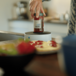 Vacuum holder for one handed use - ER530 Handigood Easy-Up-Up (1)