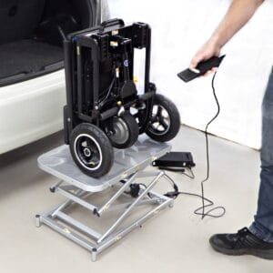eFOLDi Lifter scooter lift – folded electric scooter on the platform, operated with the remote control
