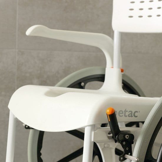 Flat seat and well-placed brake on the Etac Clean shower chair