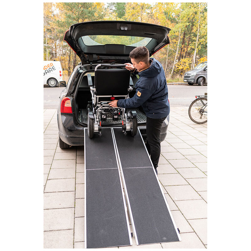 Practical accessories and equipment for electric vehicles